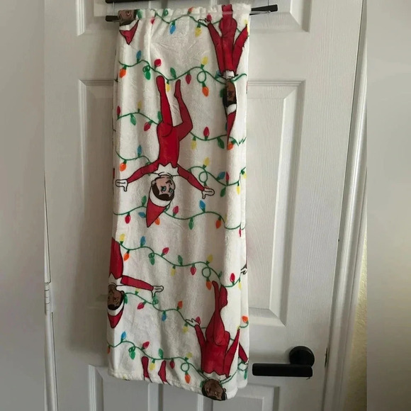 Christmas Elf on the Shelf Oversized Soft Plush Throw Blanket 50”x70” Lights NEW - Picture 2 of 3